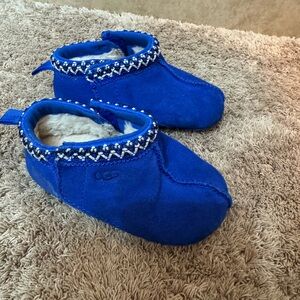 Uggs baby slippers